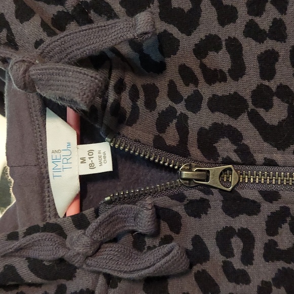 4 for $15. Time and Tru half zip hoodie Grey leopard print women's M - Picture 2 of 2